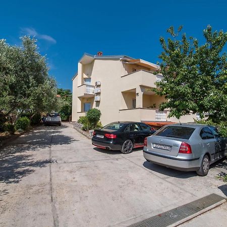 Apartments Bogdanic Krk I Крк Экстерьер фото