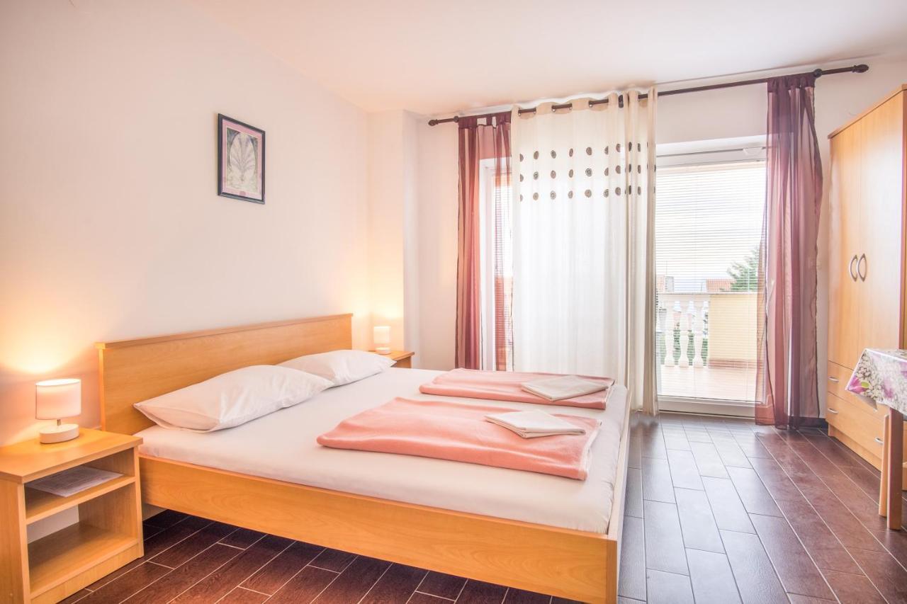 Apartments Bogdanic Krk I Крк Экстерьер фото