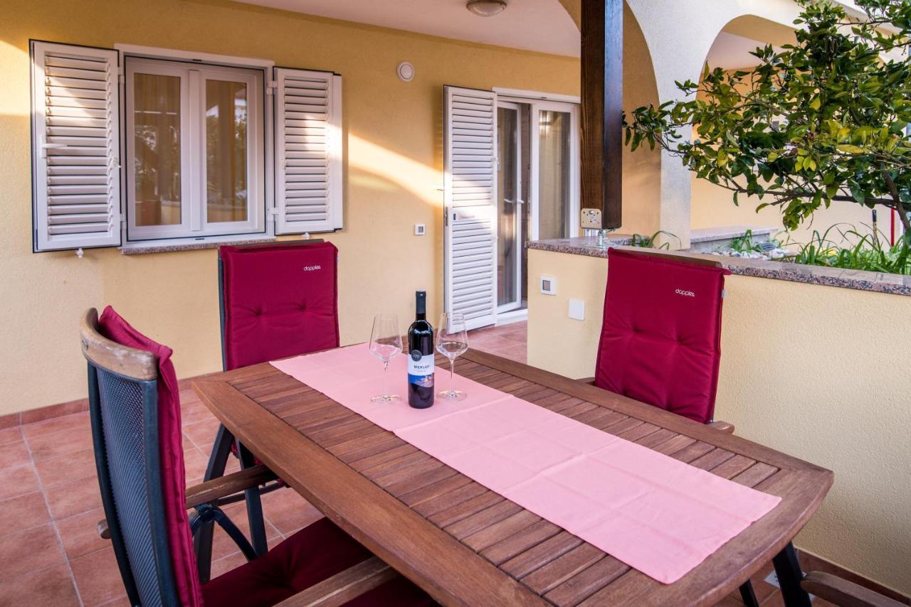 Apartments Bogdanic Krk I Крк Экстерьер фото